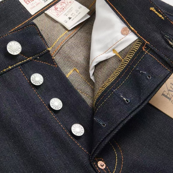 Evisu Men's Dark Blue Jeans with Gold Accents - Picture 10 of 14